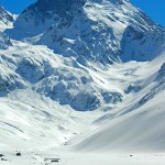 In der Umgebung des Cerro El Morado im Naturpark "Monumento natural El Morado" in Chile finden sich steile Hänge für anspruchsvolle Skitouren. | Foto: Lea Hartl