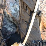 Zweimal 500 Milliliter finden in den Flaschen der Ultra Laufweste Platz. Zusätzlich kann noch erweitert werden. | Foto: Arnold Zimprich