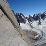 An der Saint Exup&eacute;ry, im Hintergrund die Torre-Kette. | Foto: Roli Striemitzer