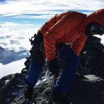 Leichte Kletterei kurz vor dem Gipfel des Strahlhorns. | Foto: Ben Weiler