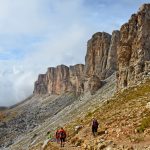 Oben schroff, unten lieblich - das macht die Dolomiten aus. | Foto: PR Val Gardena/Gr&ouml;den