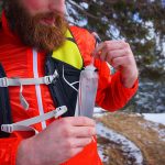 Durch das verl&auml;ngerte Bei&szlig;ventil kann man ohne Zuhilfenahme einer Hand trinken. | Foto: Flo Glott