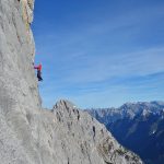 Gruseliger Plattenquergang in der letzten Länge vom "Hexentanz" (7). | Foto: David Lochner