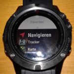 Das Farbdisplay der Fenix 5X l&auml;sst sich bei allen Lichtverh&auml;ltnissen gut ablesen. | Foto: Arnold Zimprich