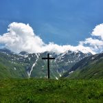 Kleines Gipfelkreuz nach dem Val Ferret auf der schweizerischen Seite. | Foto: Jan Kozlowski