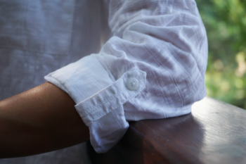 An sinnvollen Details wie den fixierbaren Ärmel merkt man, dass ExOfficio vom Fach ist. | Foto: Christiane Rampeltshammer