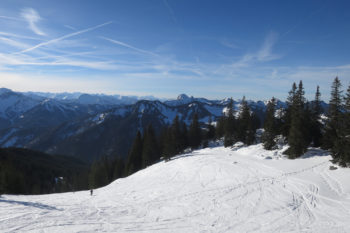 Schneebedecktes Bergpanorama