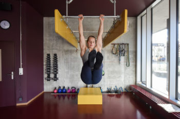 Natalie B&auml;rtschi in Toes to Bar