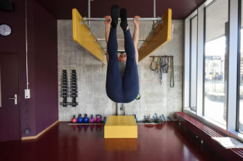 Natalie B&auml;rtschi in Toes to Bar