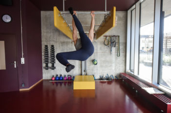 Natalie B&auml;rtschi in Toes to Bar