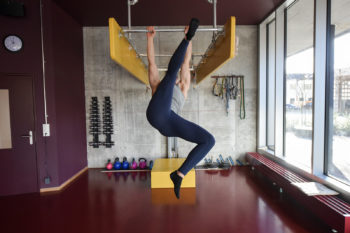 Natalie B&auml;rtschi in Toes to Bar