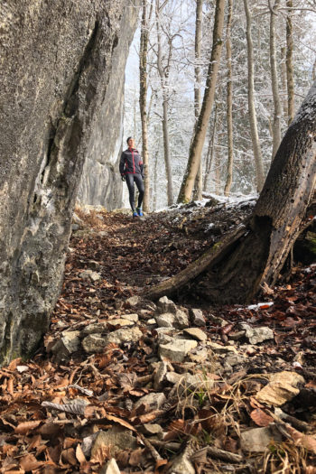 Test Hoka One One Speedgoat 4 in nassem Wald