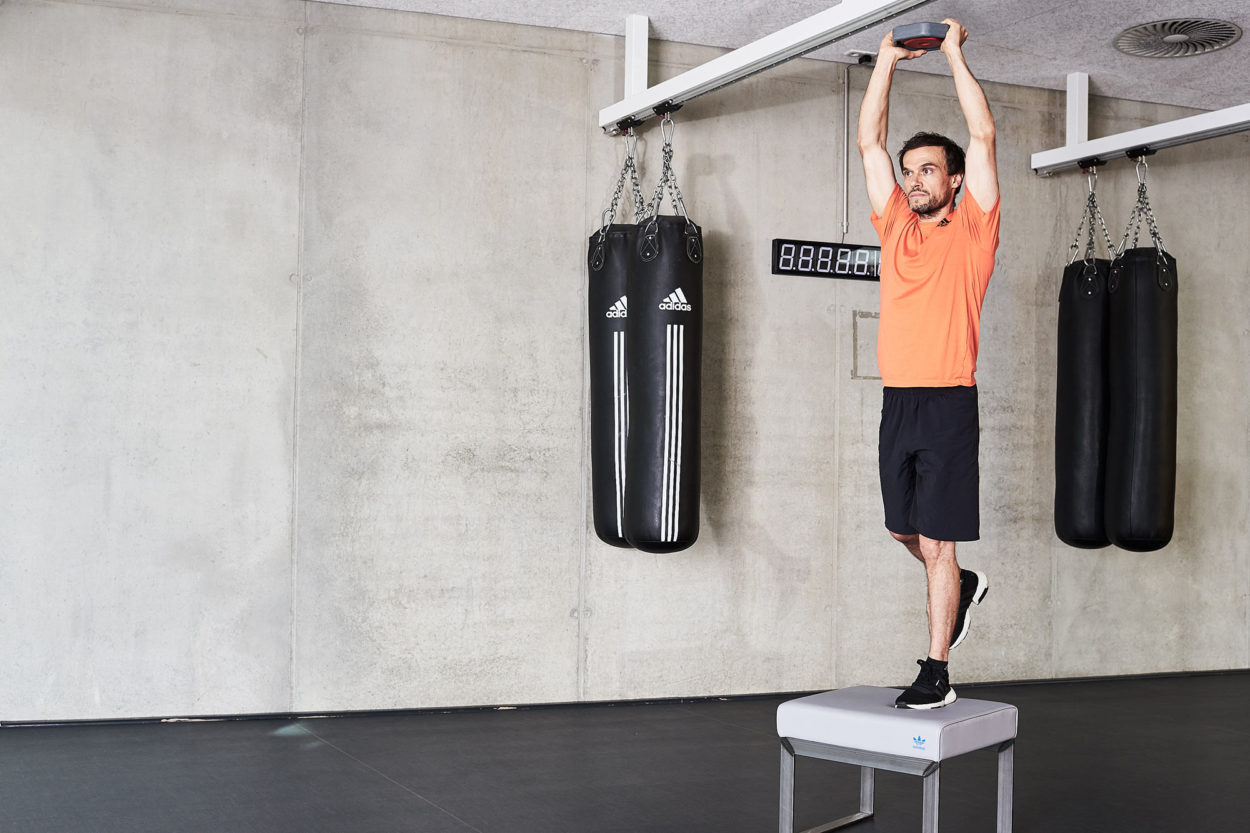 ACT &Uuml;bung mit Hantelscheibe