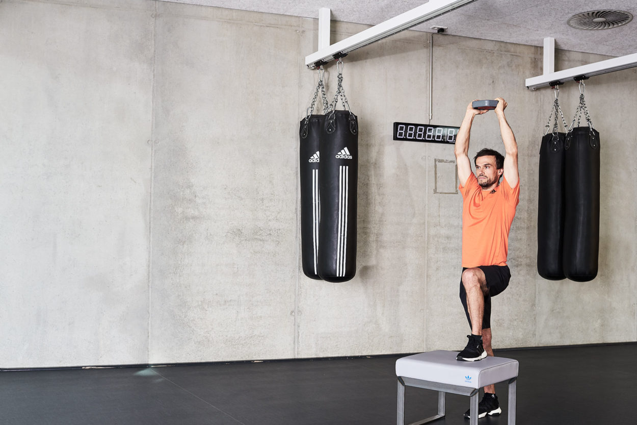 ACT &Uuml;bung Bein-Pushup